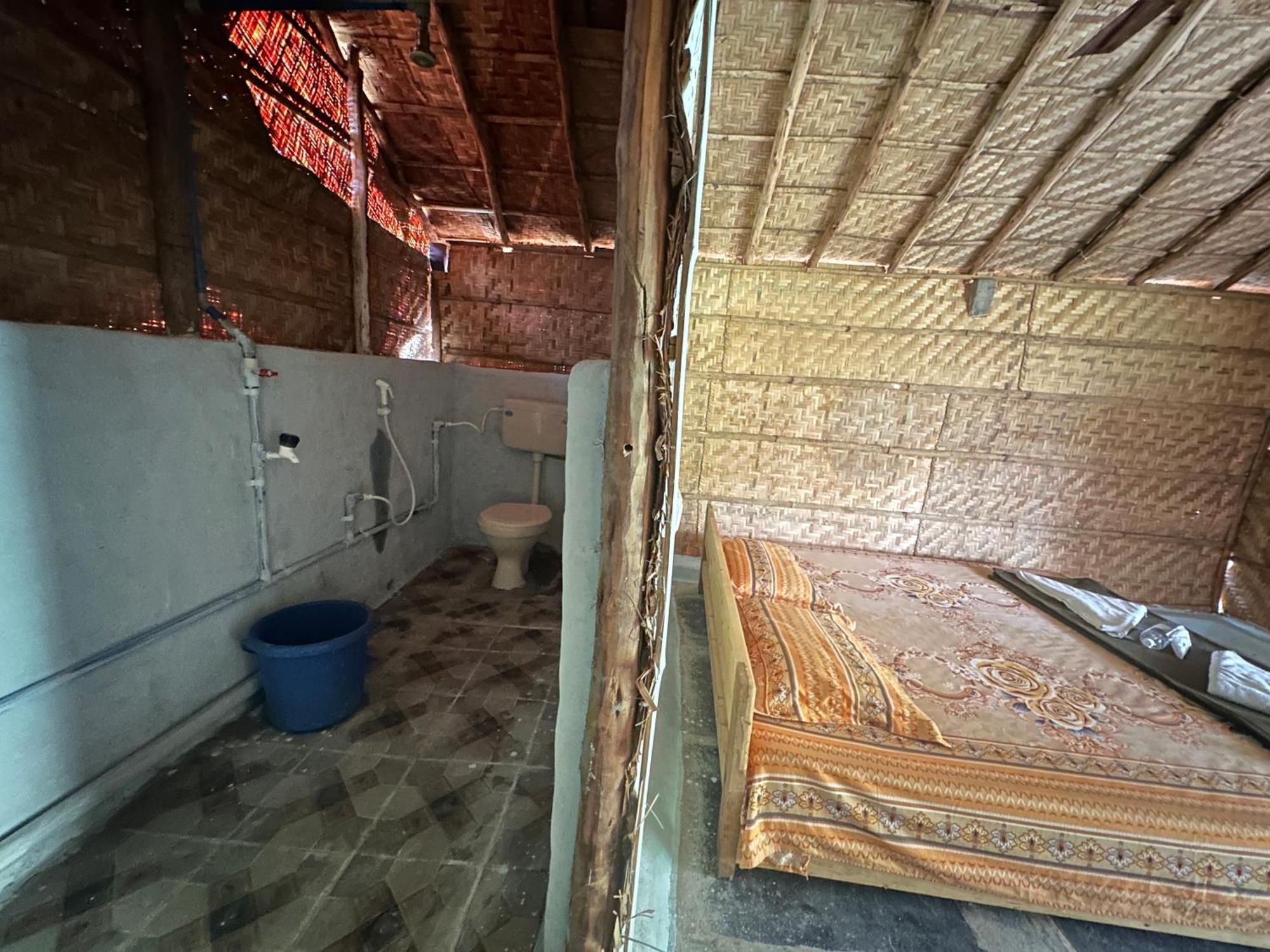 The Gravity Cafe -A Unit Of Staychillhampi Exterior foto